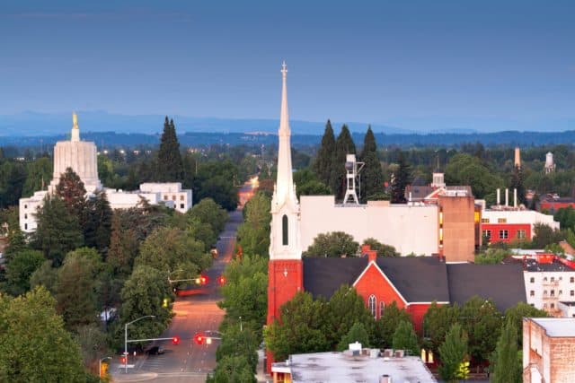 Salem, Oregon, USA downtown city skyline at dusk.